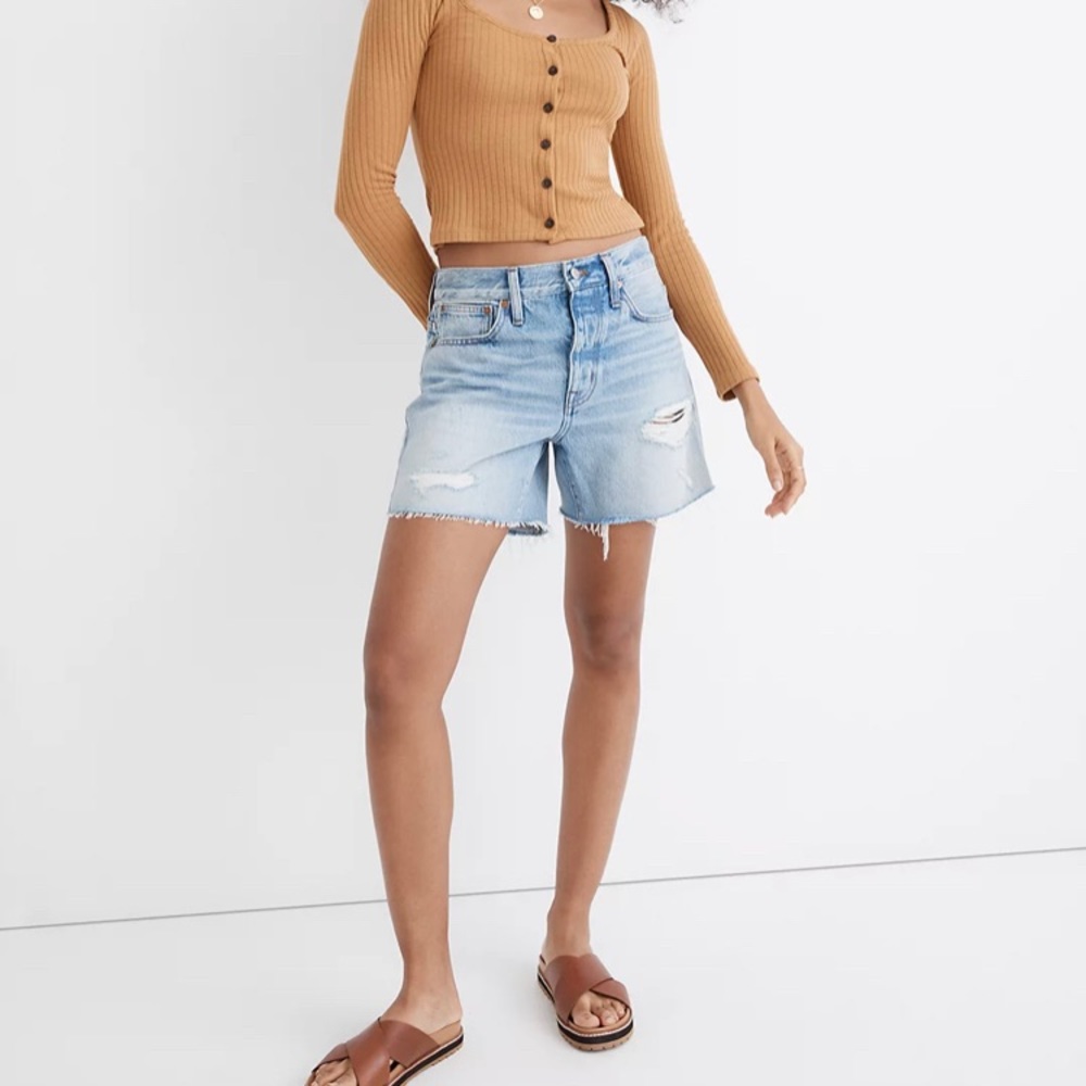 Madewell distresses denim short